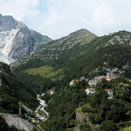 In The Heart Of The Apuan Alps With Terrace Carrara