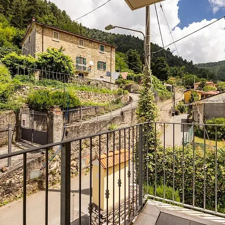Daire In The Heart Of The Apuan Alps With Terrace