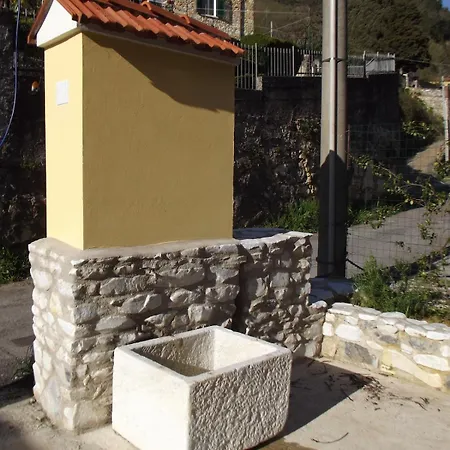 Lägenhet In The Heart Of The Apuan Alps With Terrace