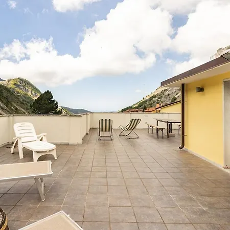 In The Heart Of The Apuan Alps With Terrace Lägenhet Carrara