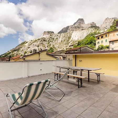 In The Heart Of The Apuan Alps With Terrace Lägenhet